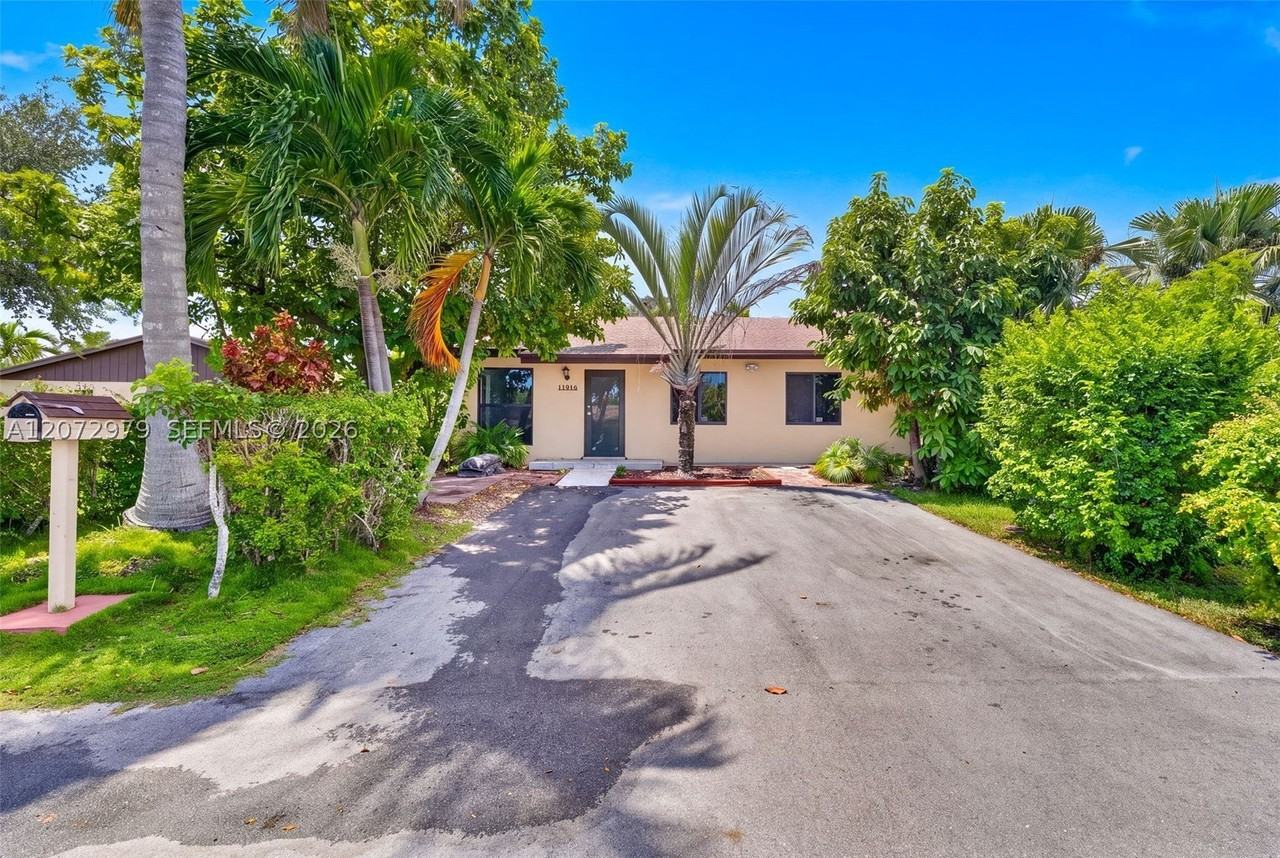 11916 Sw 123rd Pl - Photo 2 of 31