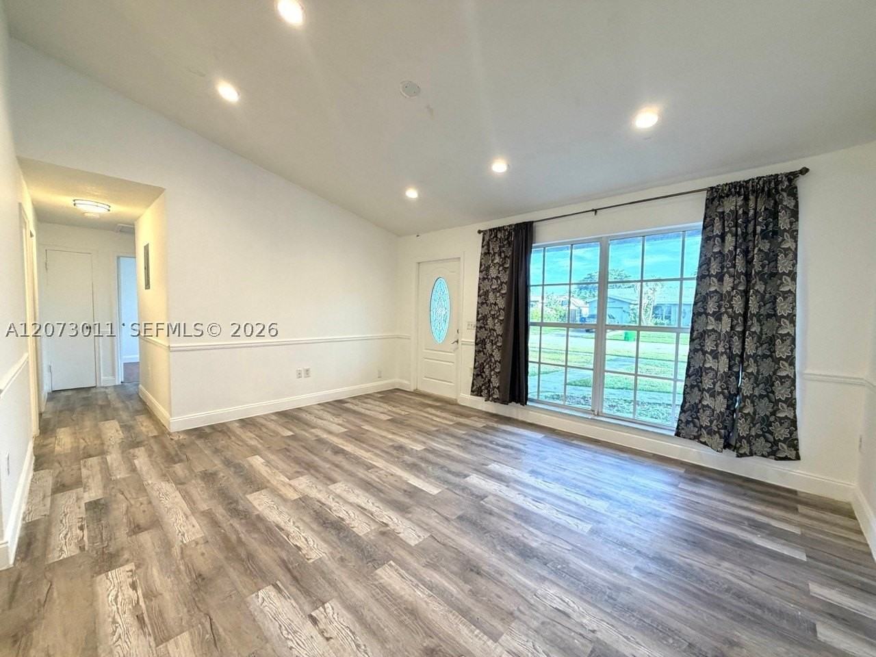 11641 Nw 42nd St - Photo 2 of 18