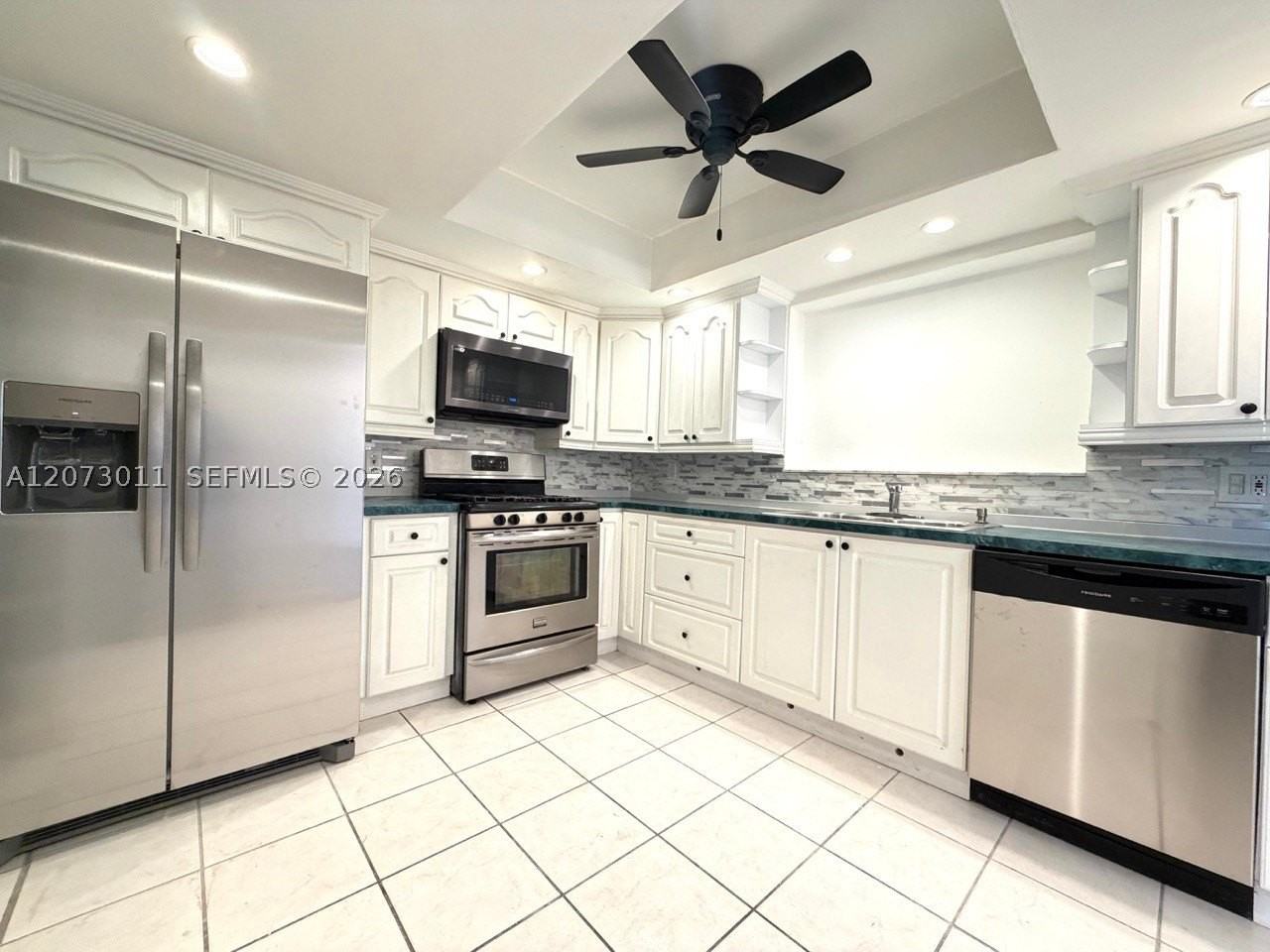 11641 Nw 42nd St - Photo 4 of 18
