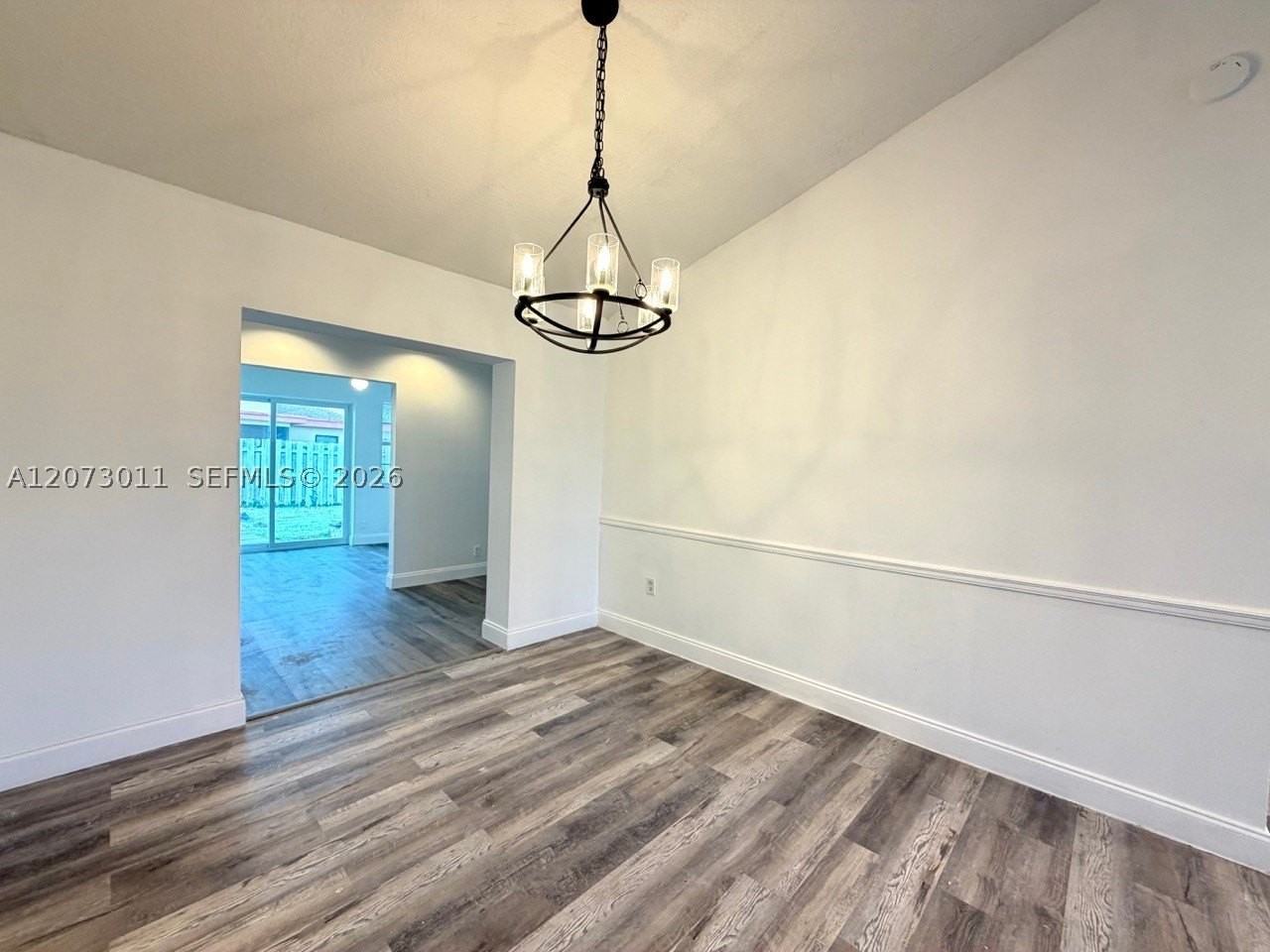 11641 Nw 42nd St - Photo 5 of 18