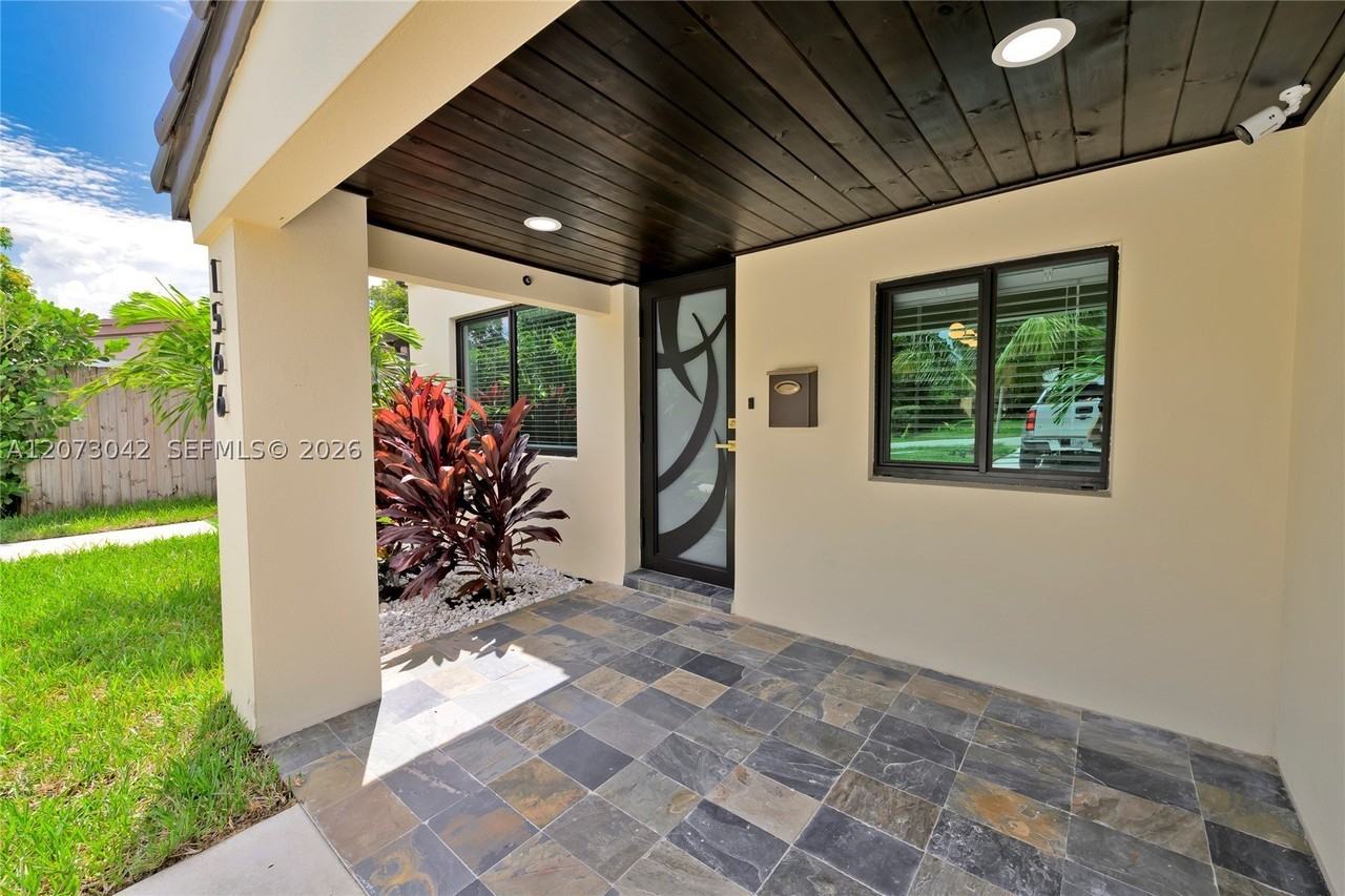 1566 Ne 174th St - Photo 3 of 22