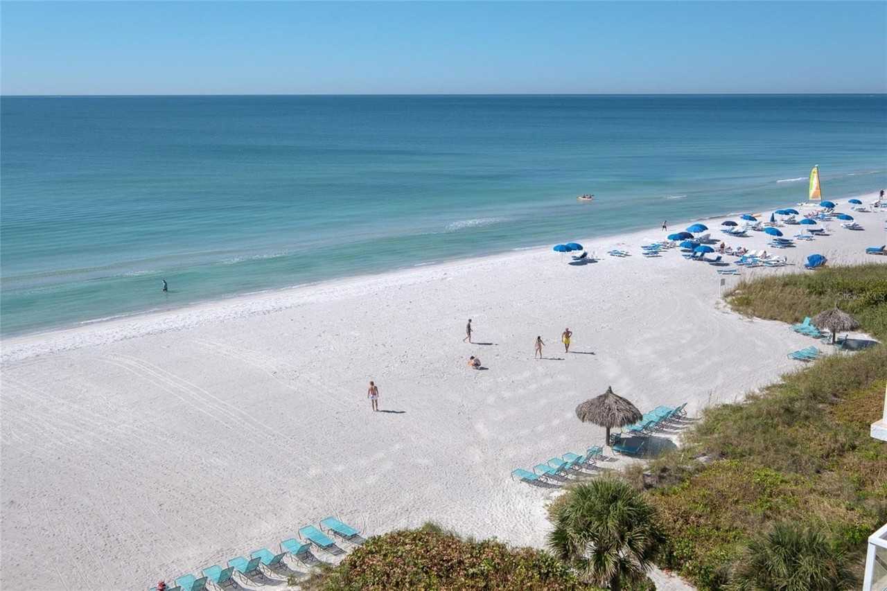 2425 Gulf Of Mexico Dr #7B - Photo 4 of 30