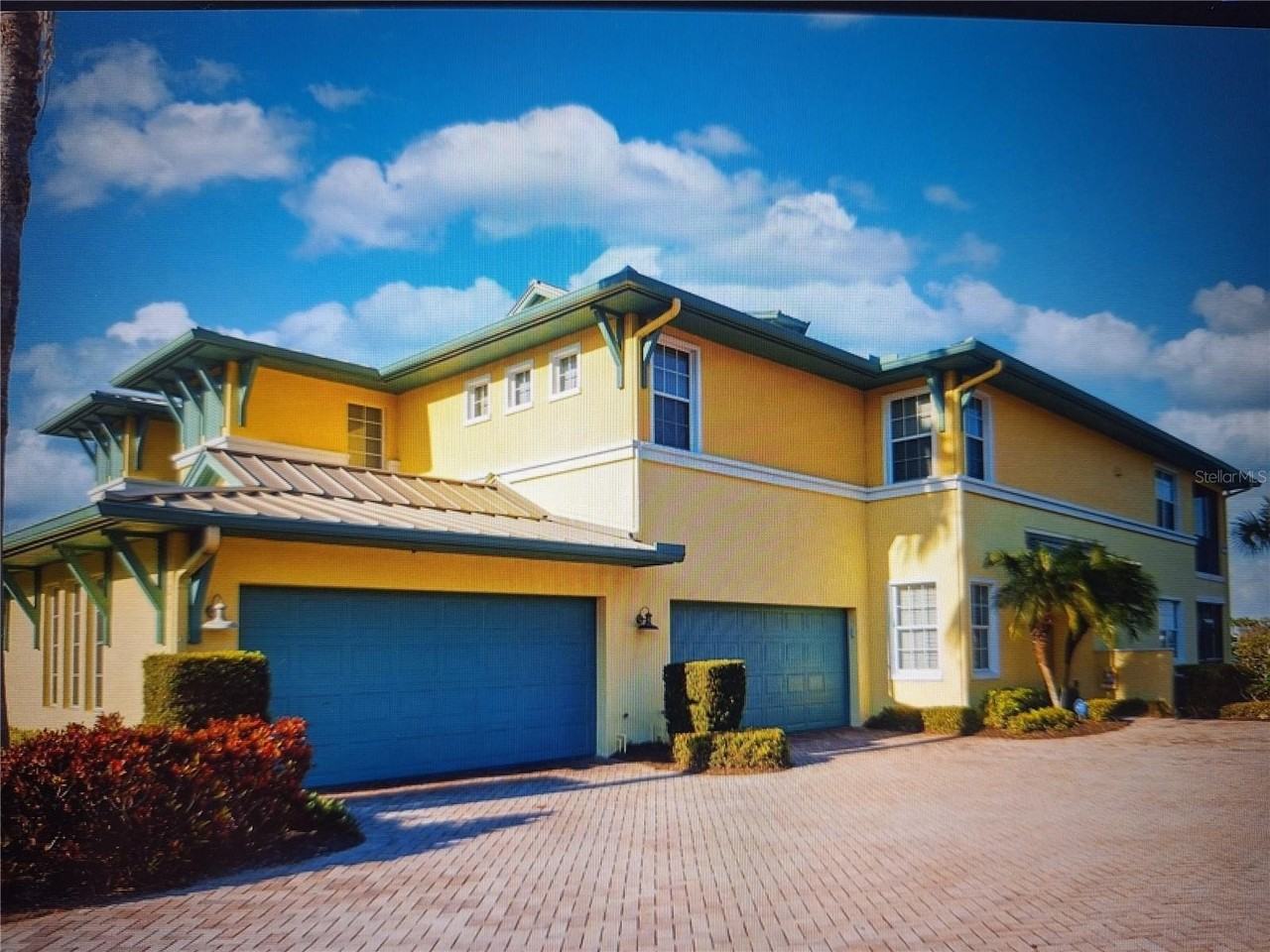 1121 Riverscape St - Photo 3 of 50