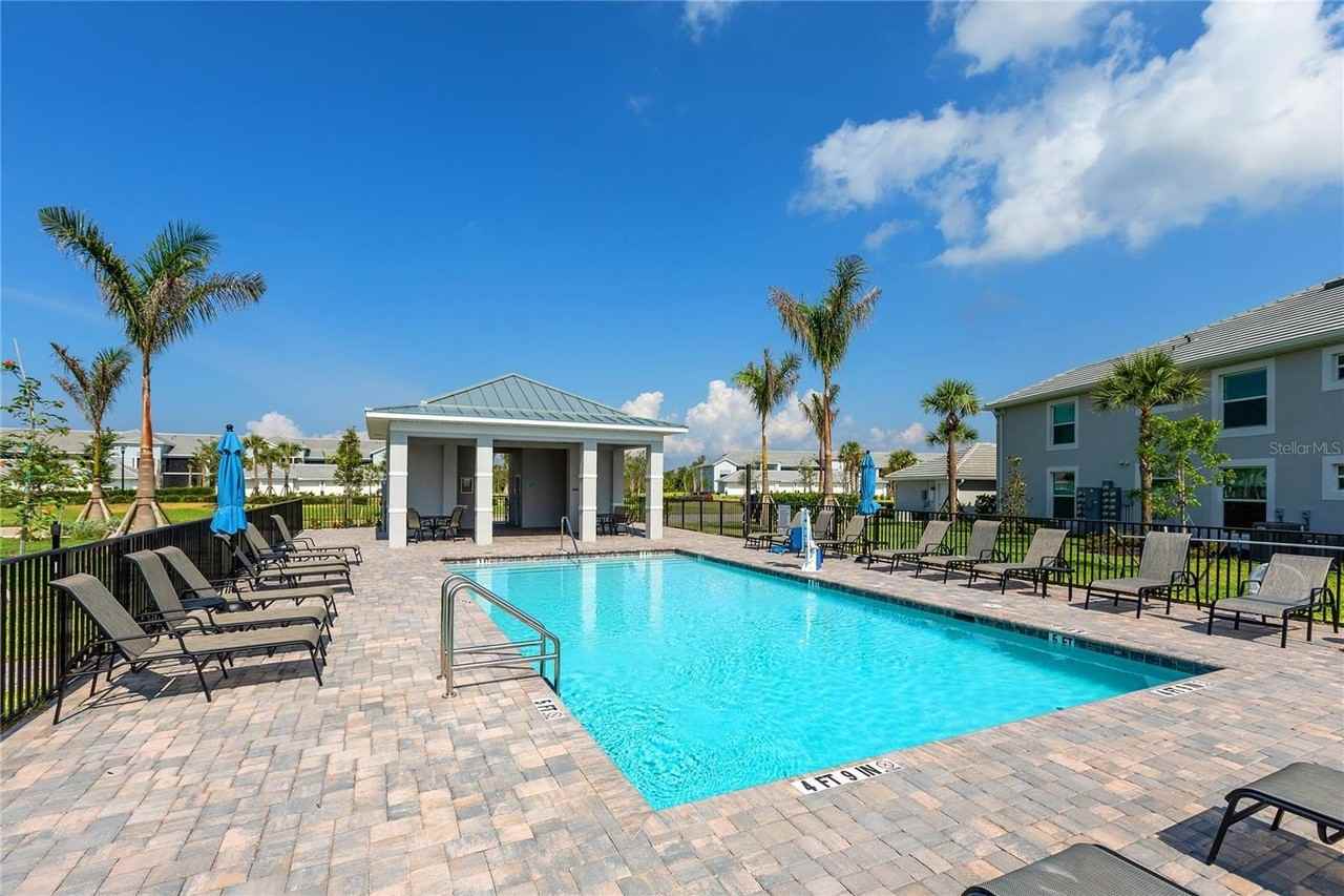 14214 Heritage Landing Blvd #817 - Photo 5 of 50