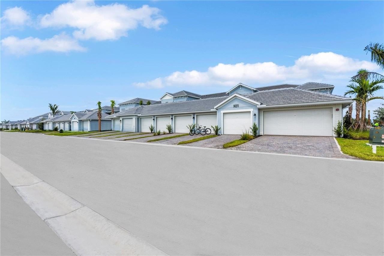 14271 Heritage Landing Blvd #1527