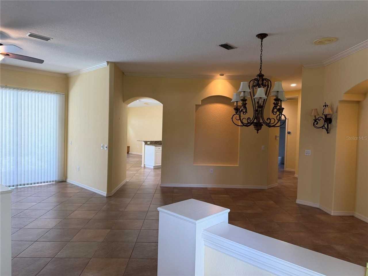 8544 Park Shore Ln - Photo 3 of 35