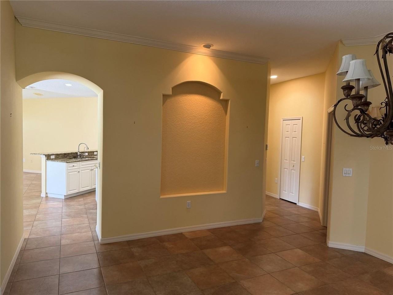 8544 Park Shore Ln - Photo 4 of 35