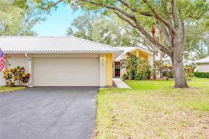 featured image of 231 Southampton Ln #277
