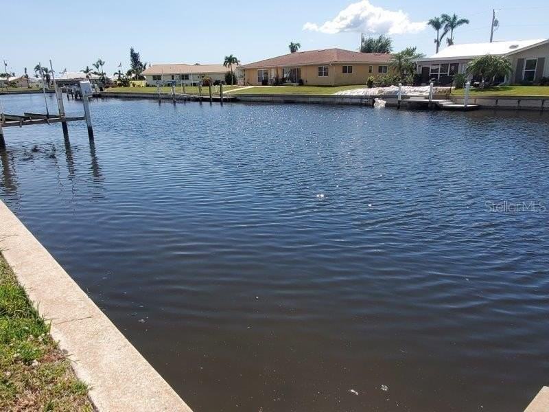 423 Matares Dr - Photo 3 of 24