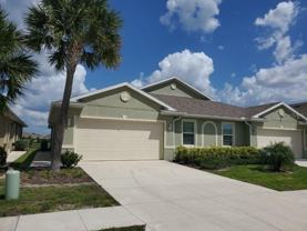 7104 W Lenox Cir - Photo 1 of 1