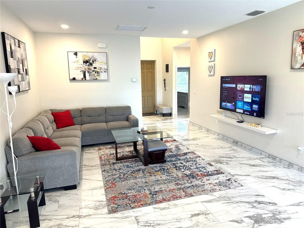 1501 Helene Ave - Photo 4 of 19