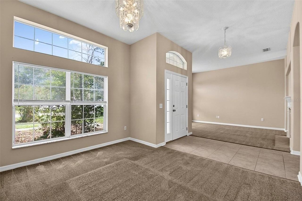 132 Berkshire Ln - Photo 7 of 50