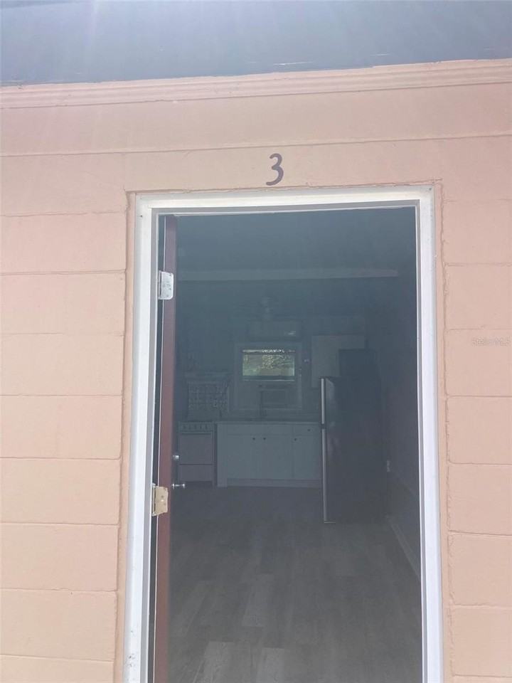 1401 E Alfred St #3 - Photo 2 of 16