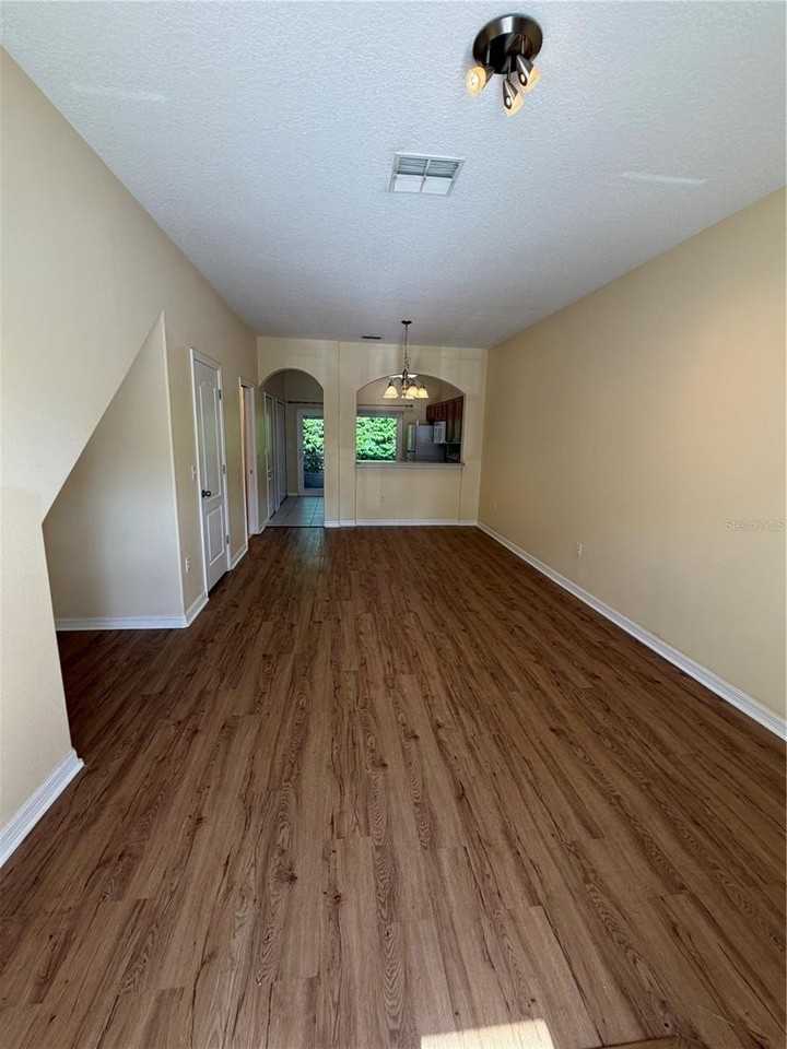 4154 Winding Vine Dr - Photo 3 of 11