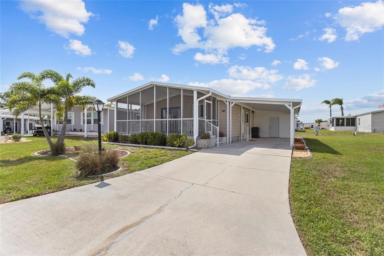 611 La Jolla Cir - Photo 2 of 30