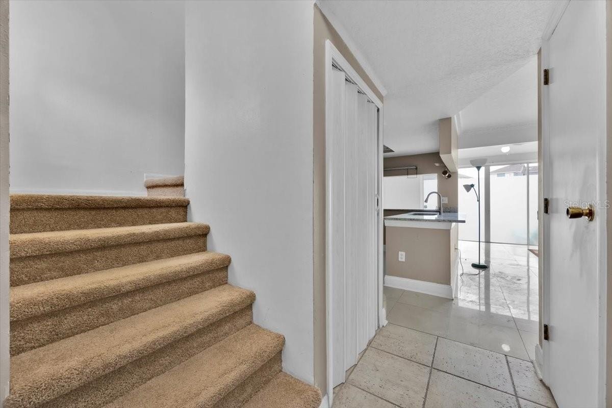 352 Caribbean Dr #MAIN - Photo 2 of 22