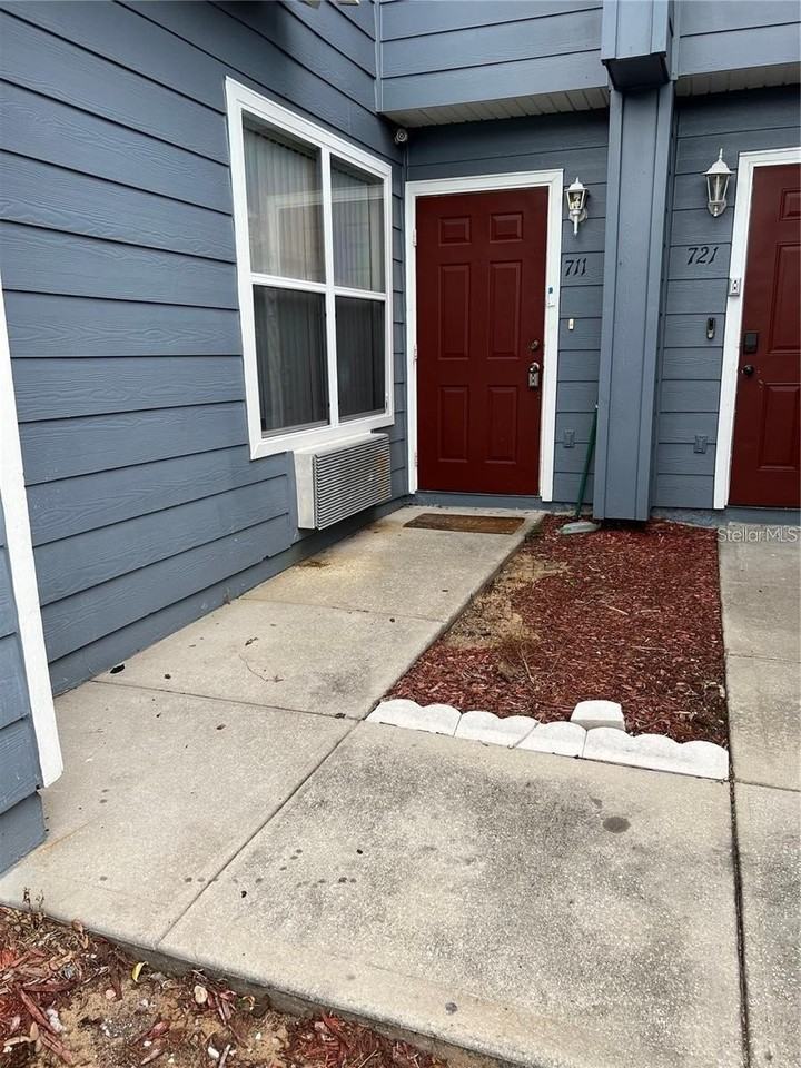 711 Caribbean Dr - Photo 2 of 17
