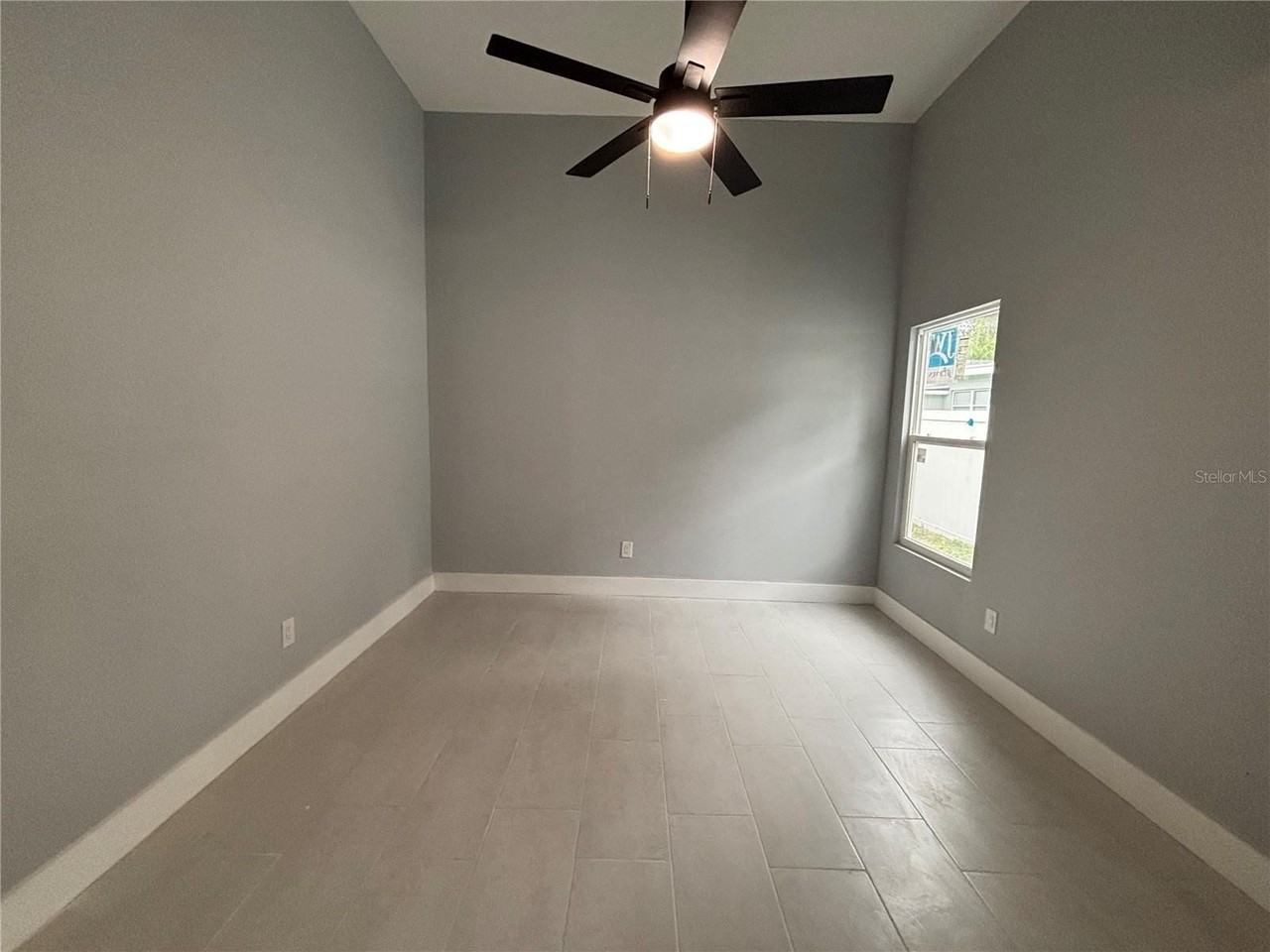 2818 Hargill Dr - Photo 2 of 6