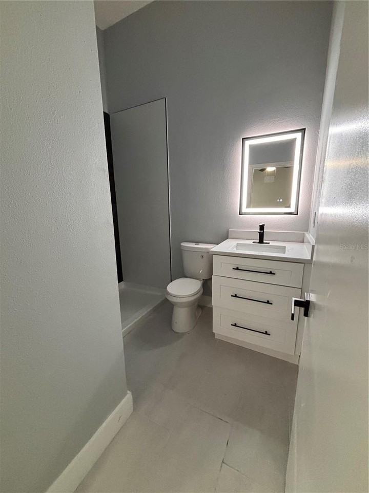 2818 Hargill Dr - Photo 3 of 6