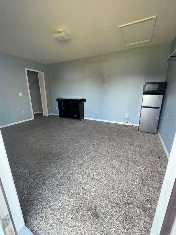 241 Caribbean Dr - Photo 2 of 17