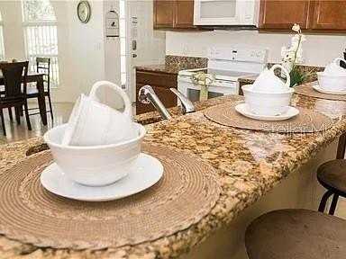 1010 Tourmaline Dr - Photo 4 of 46