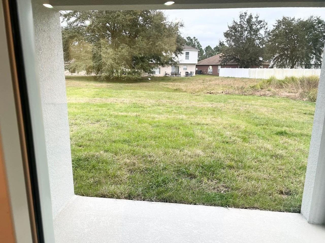 709 Versailles Ln - Photo 4 of 24