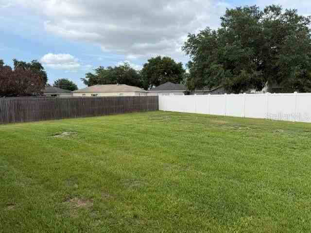 709 Versailles Ln - Photo 5 of 24