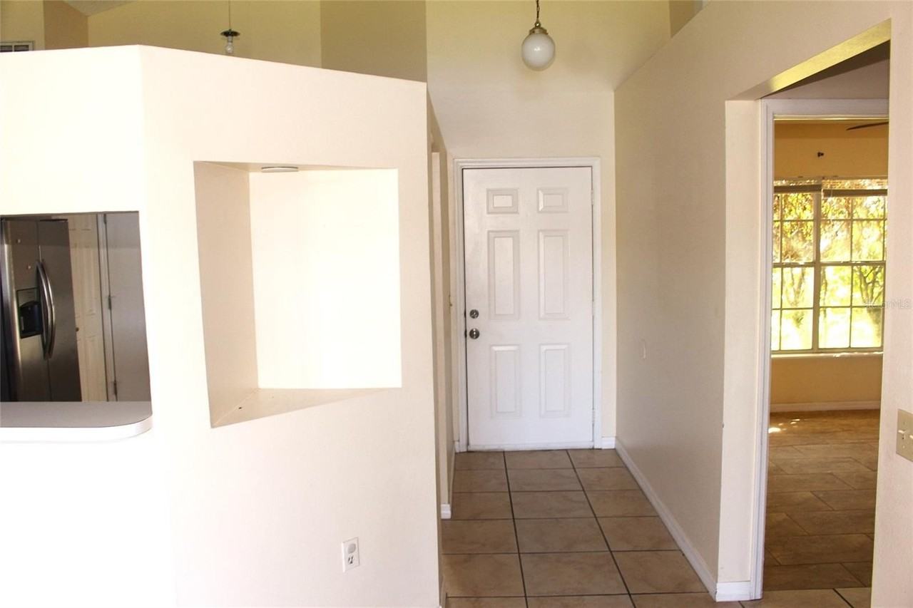 3036 Dellcrest Pl - Photo 3 of 18