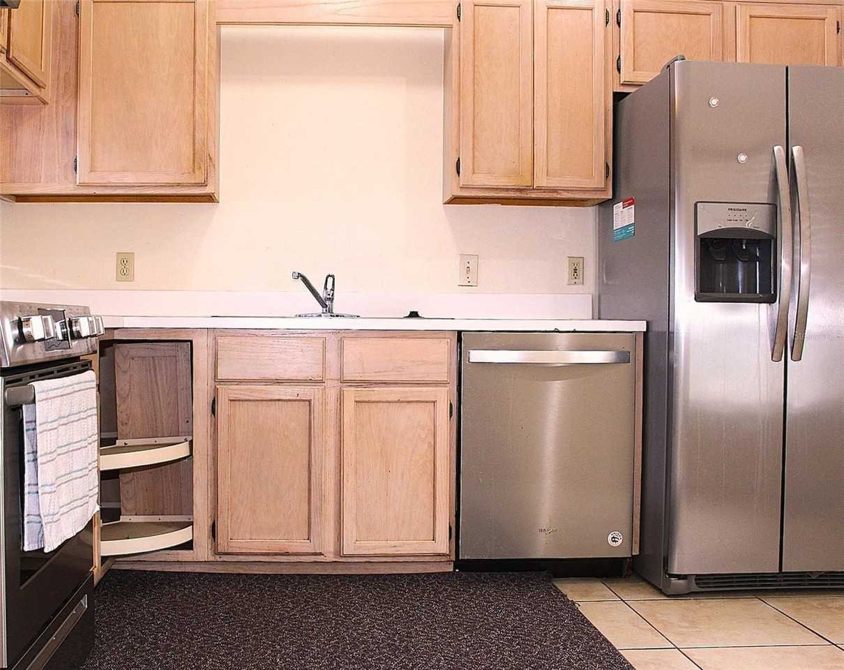 3036 Dellcrest Pl - Photo 6 of 18