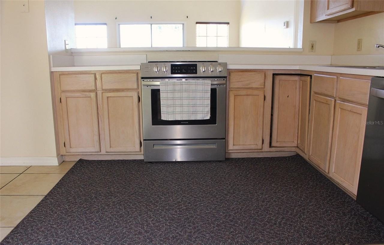 3036 Dellcrest Pl - Photo 7 of 18