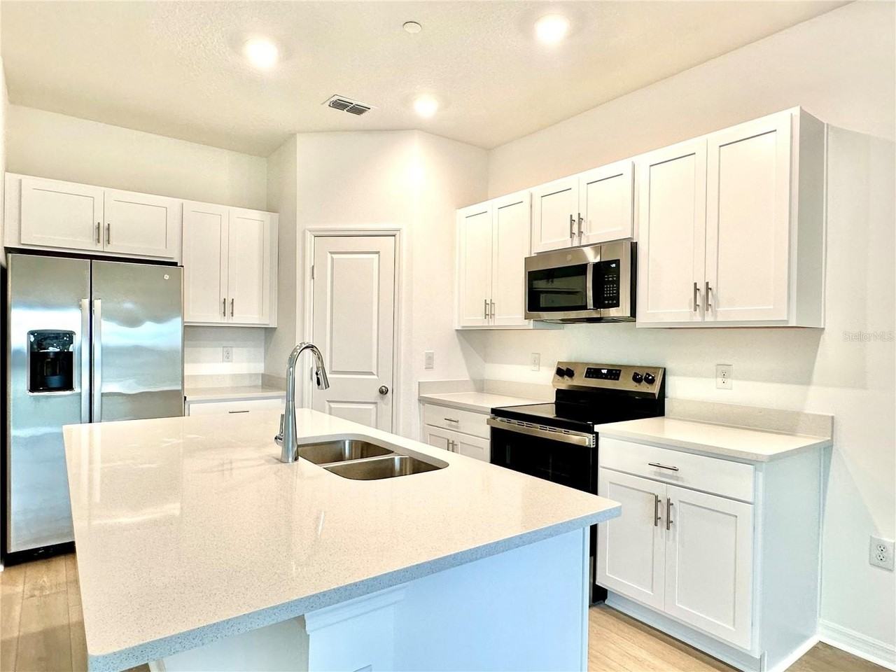 2675 Balmerino Way - Photo 3 of 36