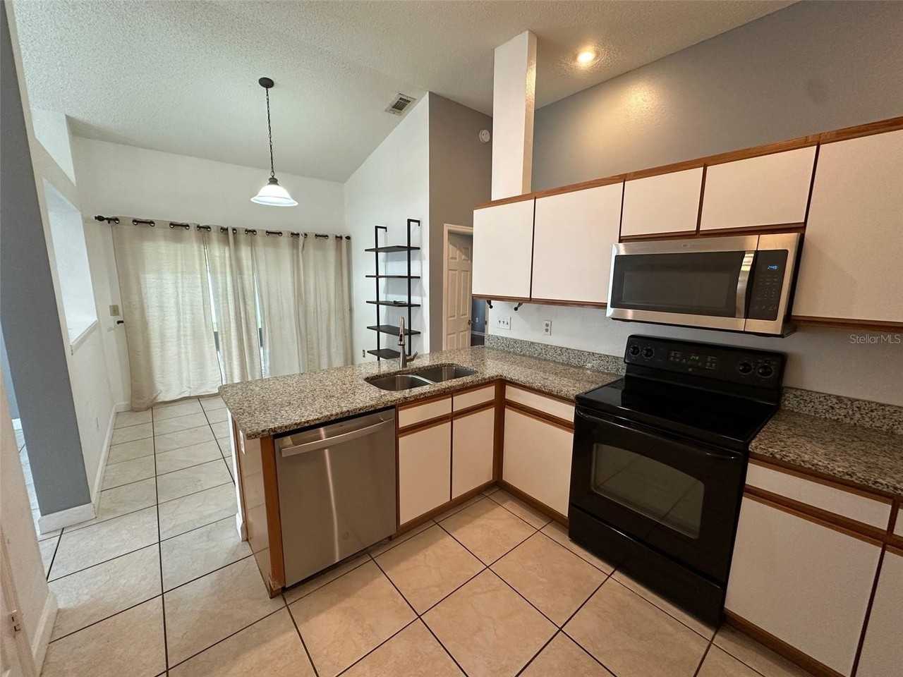 3976 Waterview Loop - Photo 4 of 21