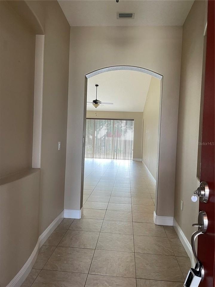 11445 Dovetail Ln - Photo 3 of 14