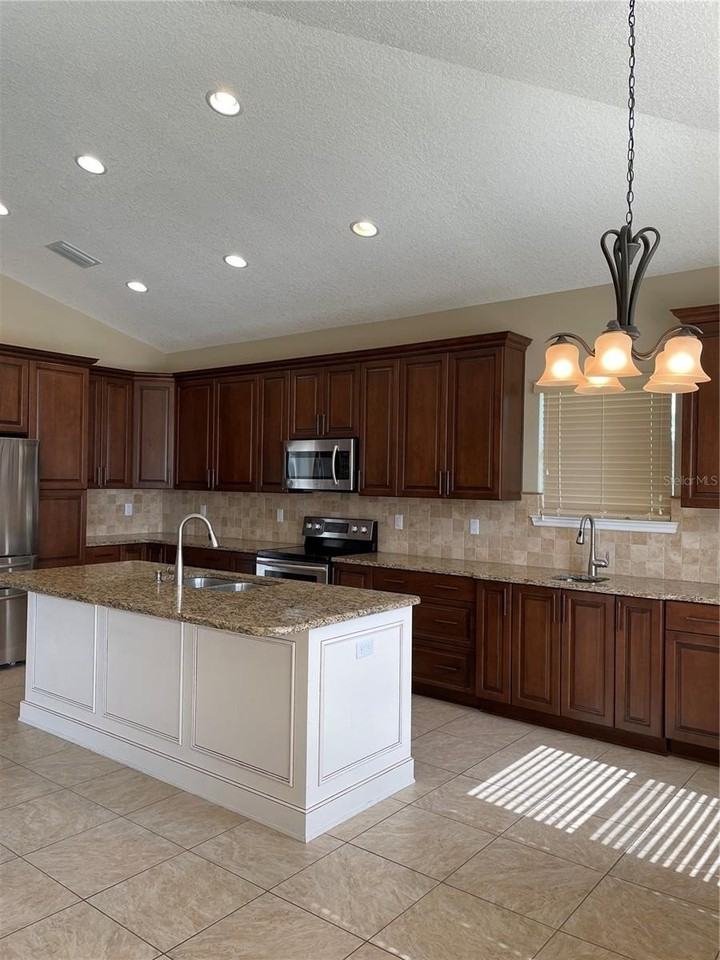 11445 Dovetail Ln - Photo 5 of 14