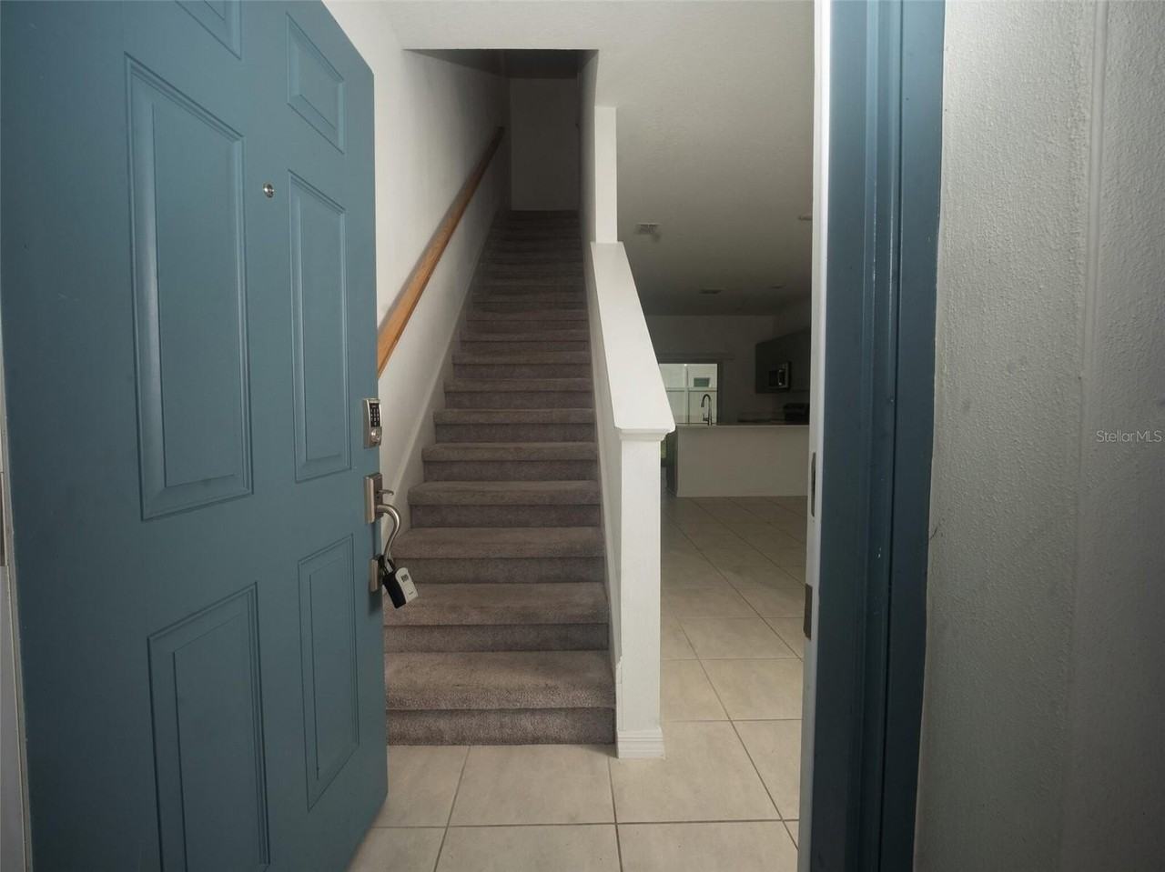 3208 Skyline Loop - Photo 3 of 18