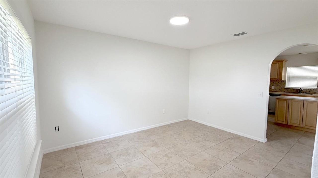 531 Clancy St - Photo 7 of 41