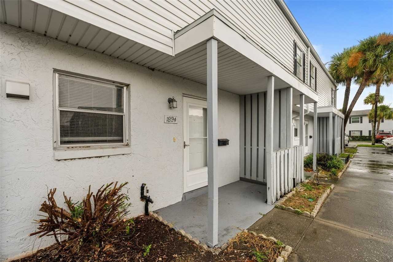 1824 Amberly Ave #T8 - Photo 2 of 25