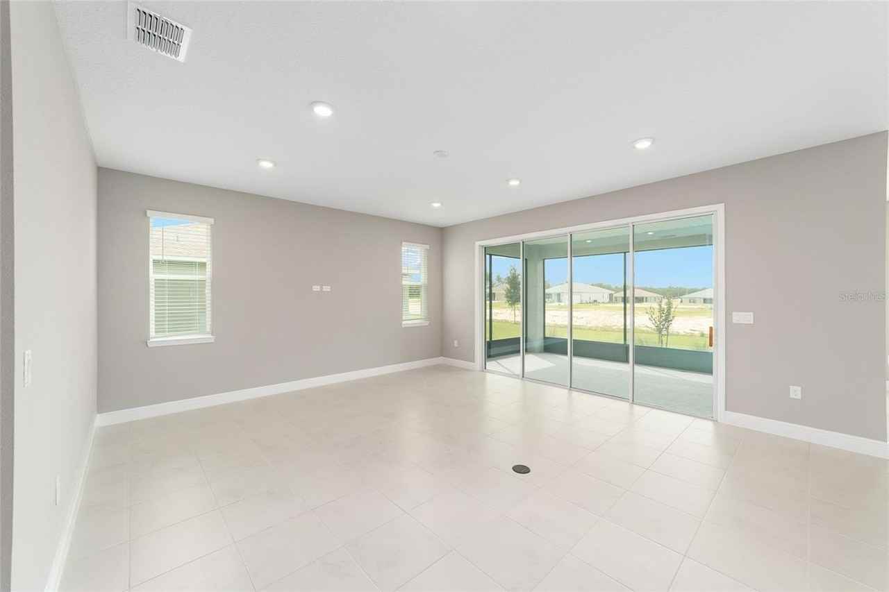 10358 Sw 105th Ct - Photo 7 of 38