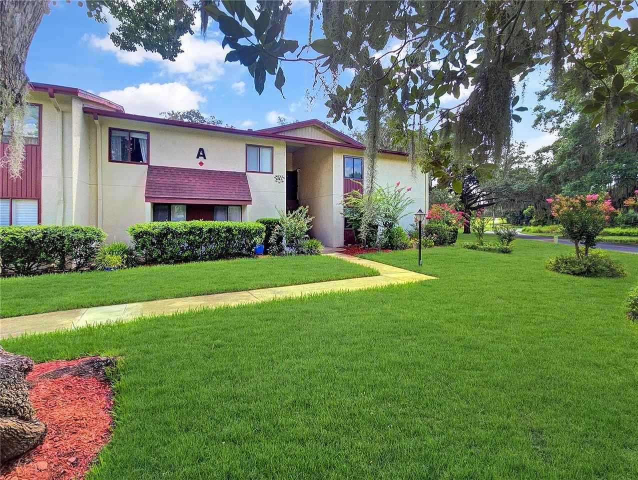 700 Midway Dr #B - Photo 2 of 32