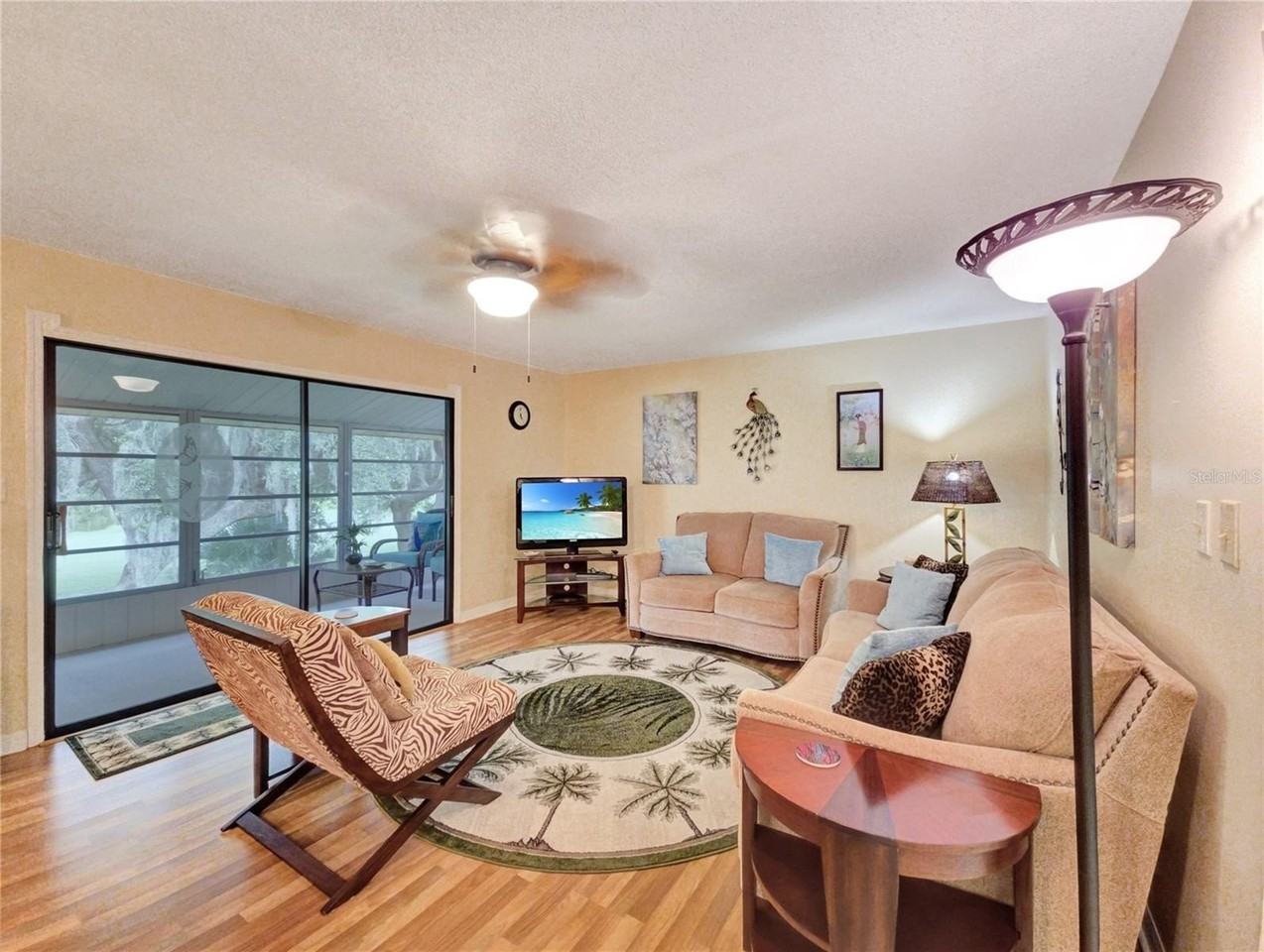 700 Midway Dr #B - Photo 5 of 32