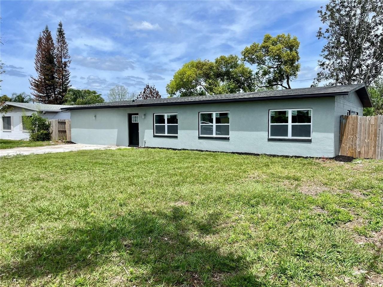 701 Alfred Dr - Photo 2 of 30