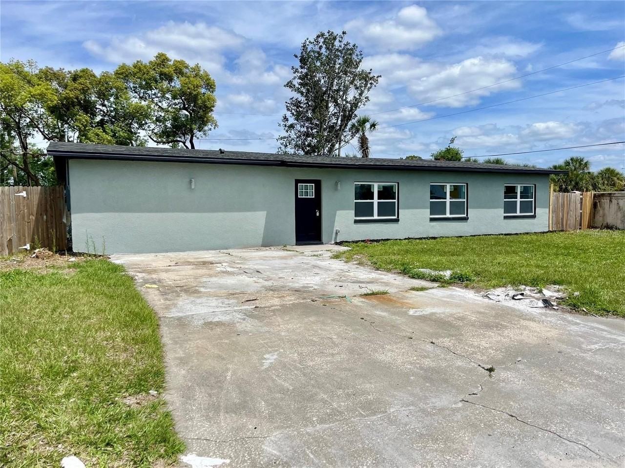 701 Alfred Dr - Photo 3 of 30