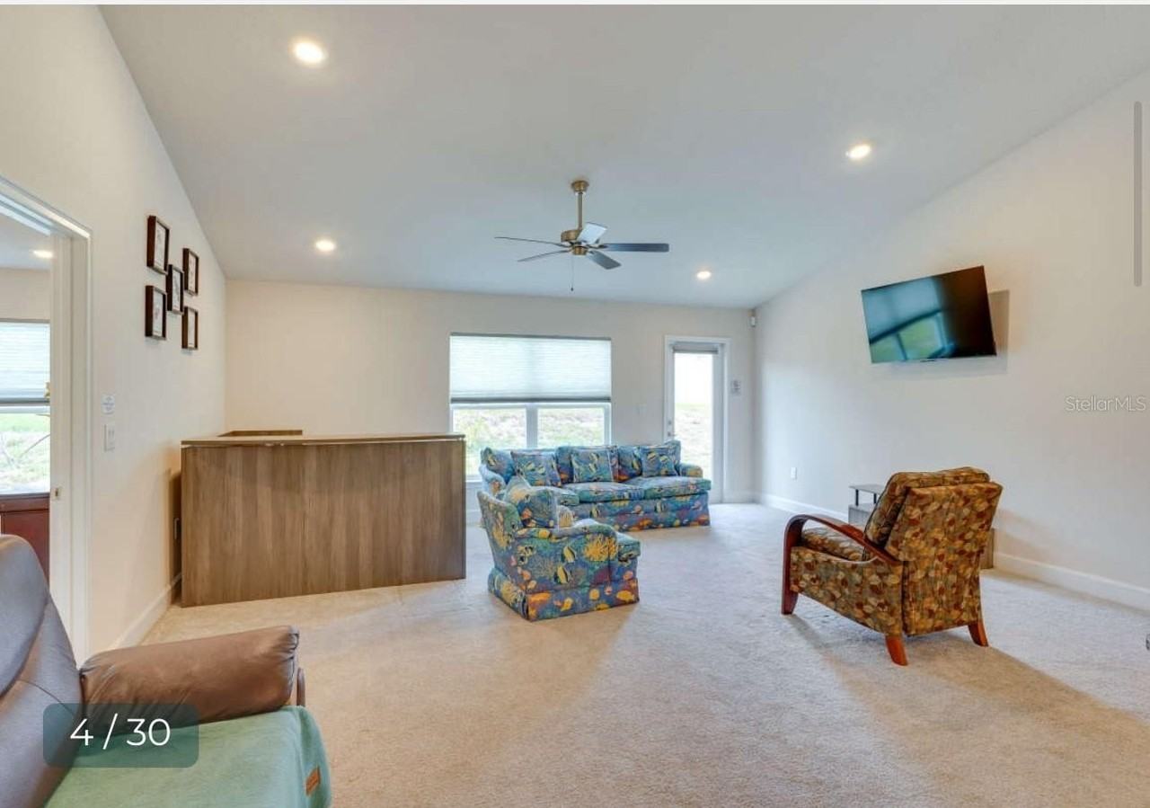 303 Shad Way - Photo 4 of 16