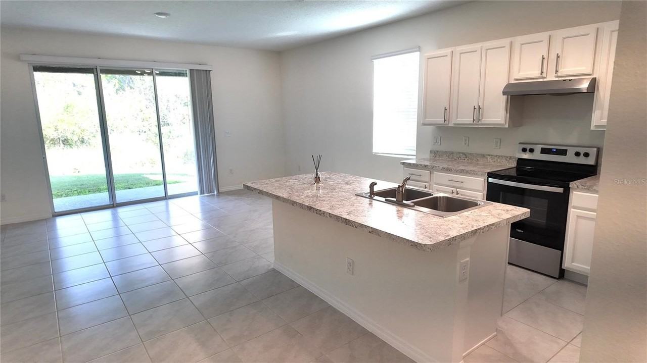 1241 Yellow Finch Dr - Photo 4 of 46