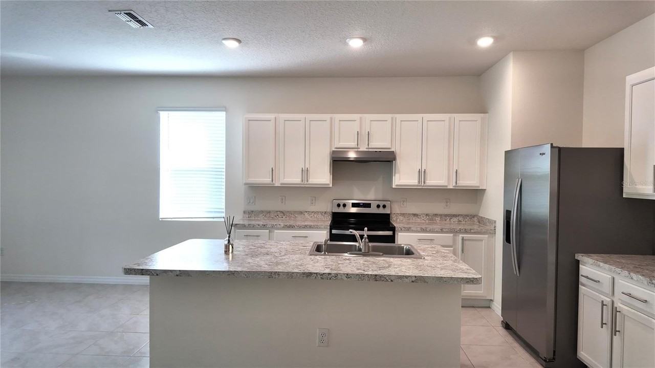 1241 Yellow Finch Dr - Photo 6 of 46