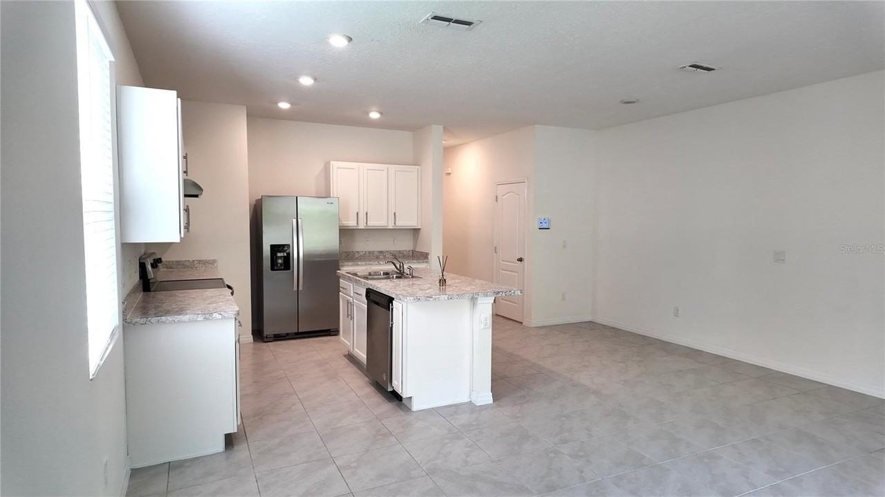 1241 Yellow Finch Dr - Photo 7 of 46