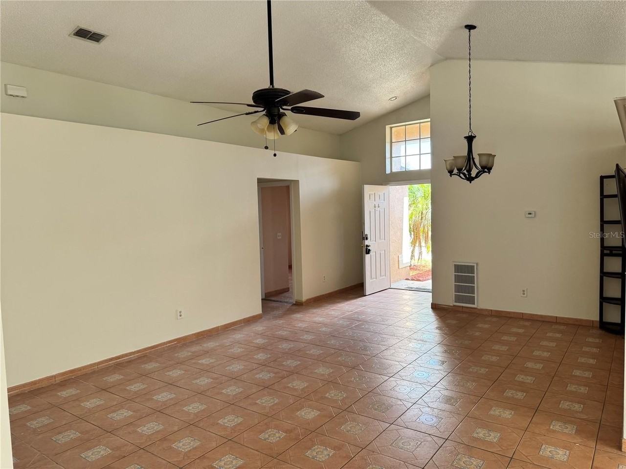 260 Piccolo Way - Photo 6 of 15
