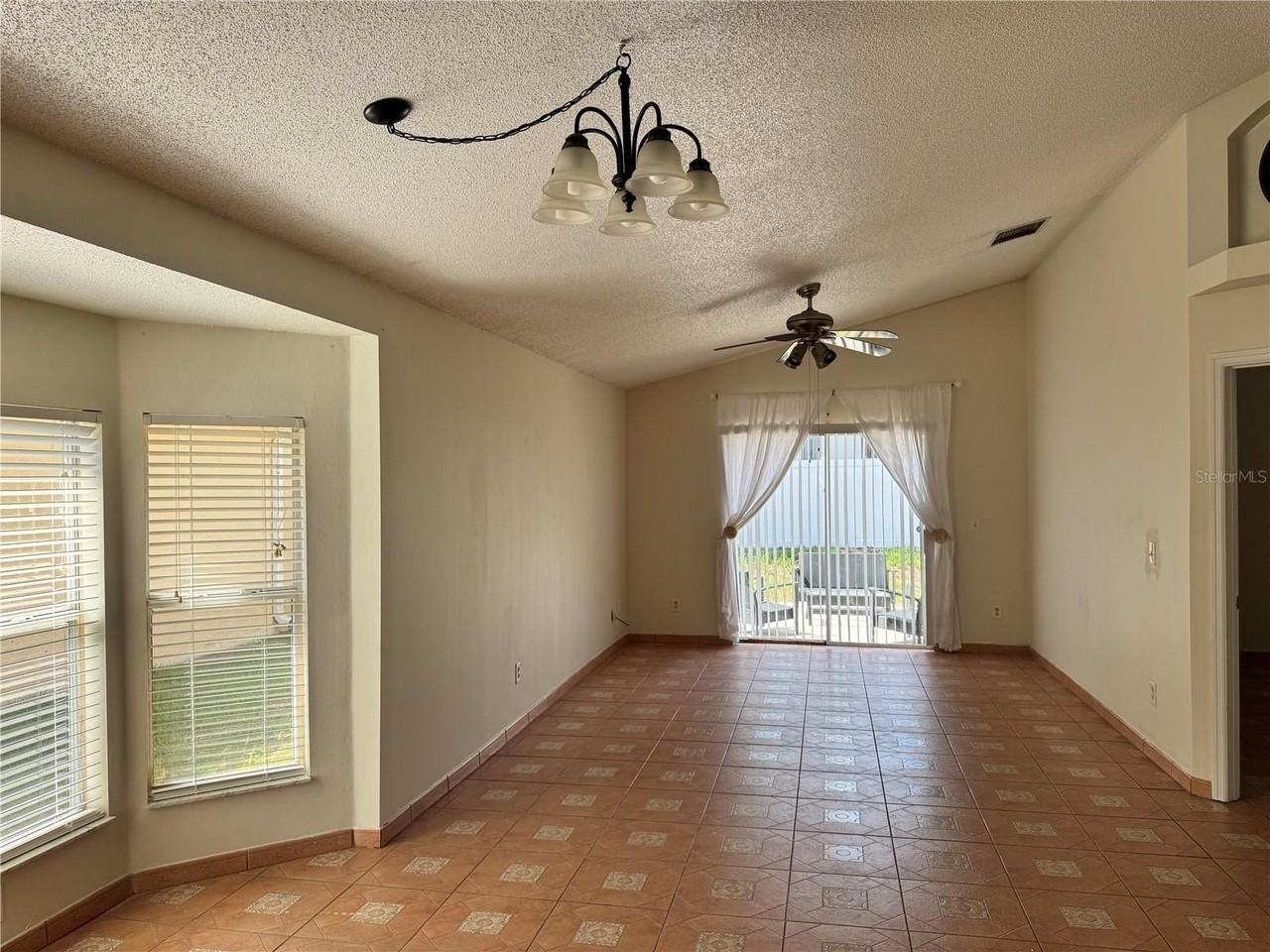 260 Piccolo Way - Photo 7 of 15