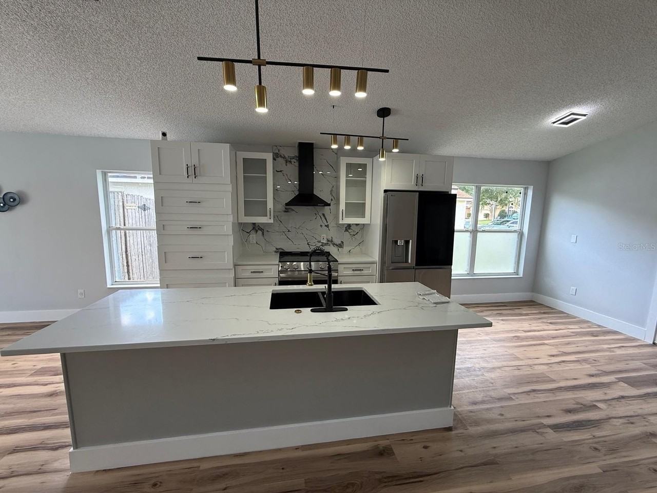 154 Woodbury Pines Cir - Photo 6 of 38