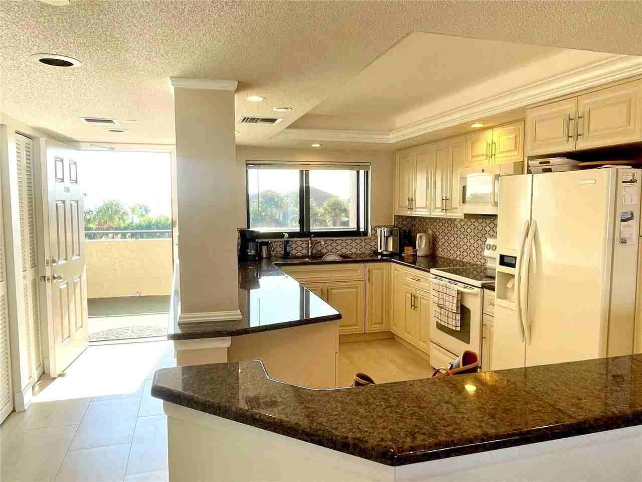 1290 Gulf Blvd #302 - Photo 3 of 30